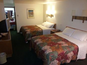 Red Roof Motel